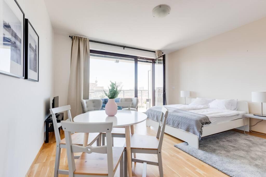 Jt'S Apartments Korunni Str. Prag Eksteriør billede