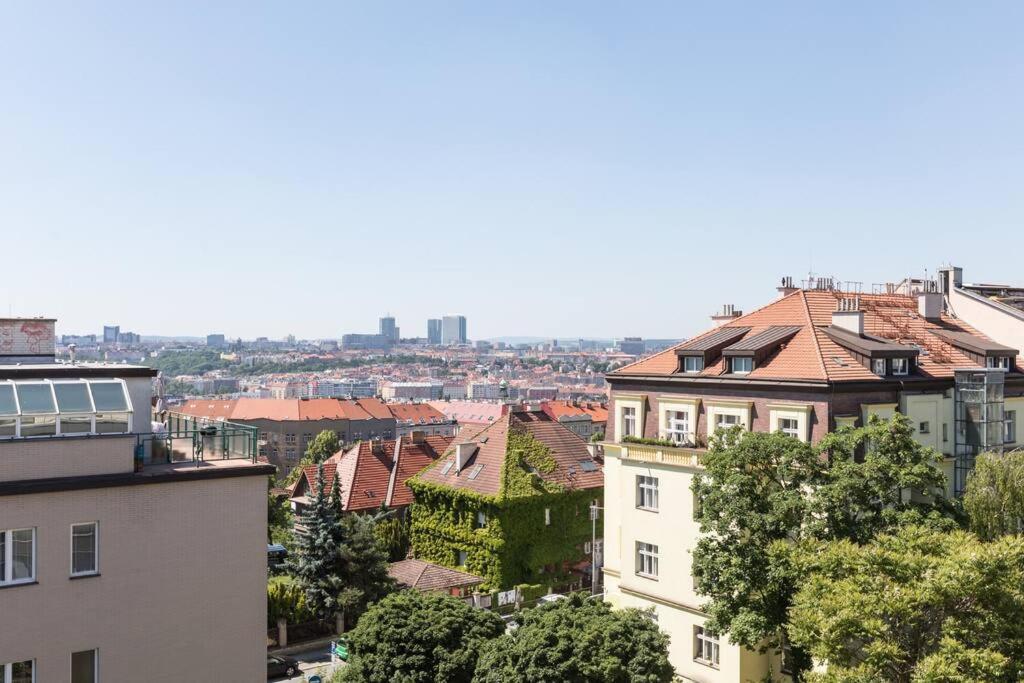 Jt'S Apartments Korunni Str. Prag Eksteriør billede