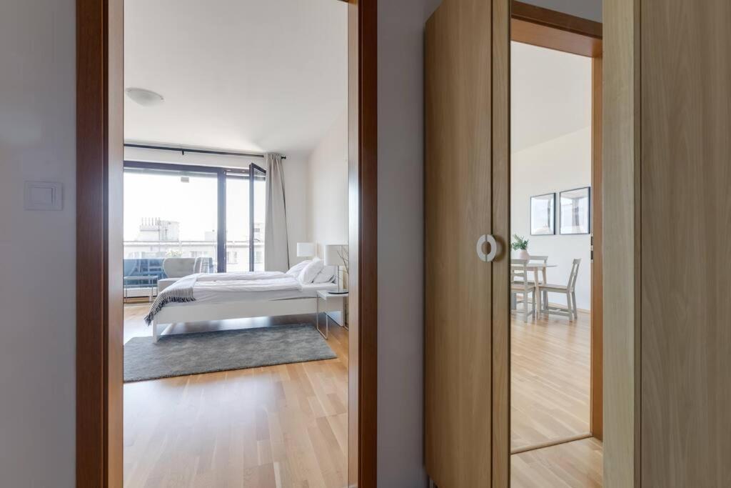 Jt'S Apartments Korunni Str. Prag Eksteriør billede